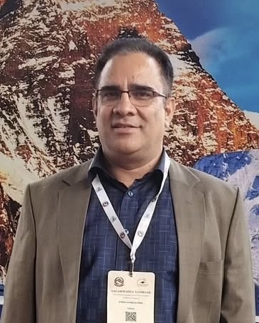 डा. ईन्द्र प्रसाद सापकोटा