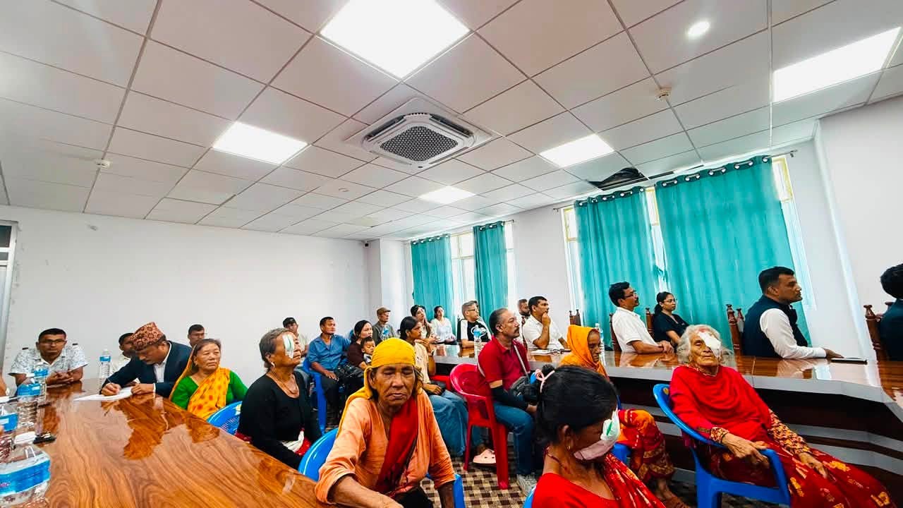 पाटन स्वास्थ्य विज्ञान प्रतिष्ठान, लगनखेलको प्राविधिक सहयोगमा यस अस्पतालले आयोजना  २०८३ साल भाद्र ३ गते बुधबारको दिन सञ्चालन गरेको निःशुल्क मोतिविन्दु शल्यक्रिया कार्यक्रममा कुल २० जना सेवाग्राहीहरुले सेवा लिनु भएकोछ ।