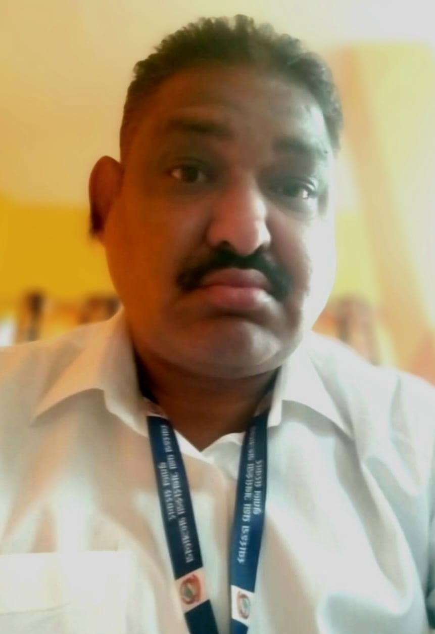 अखिलेश तिवारी