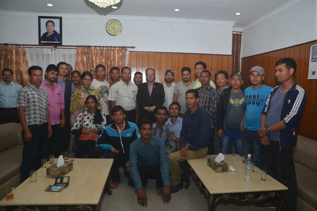 पूर्व जनमुक्ति सेनाका घाइते, अपाङ्ग योद्धाद्वारा प्रधानमन्त्रीसँग भेट