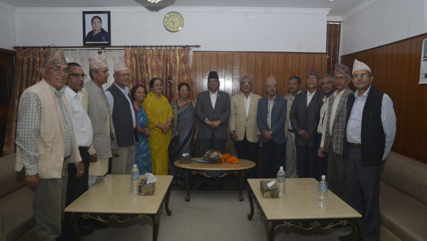 पूर्व सांसदहरुसँग भेट