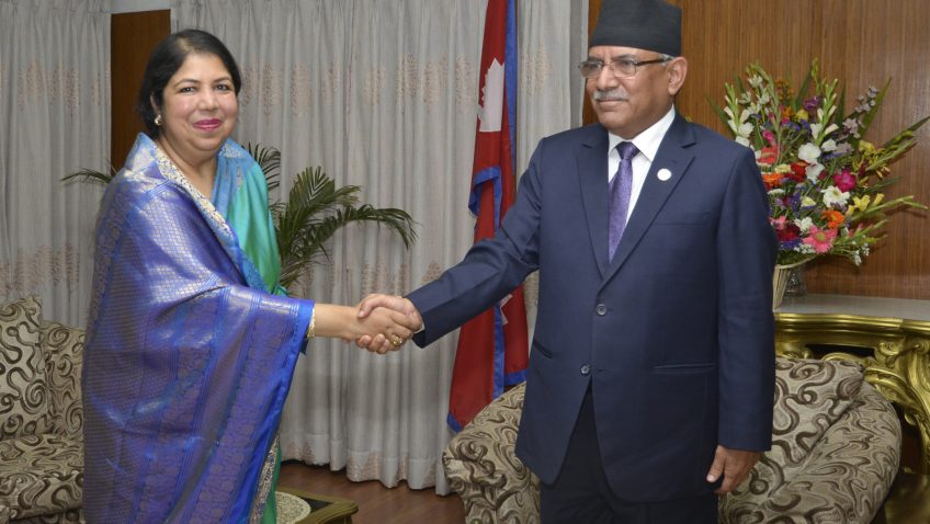 प्रधानमन्त्री र बंगलादेशका सभामुखबीच भेट
