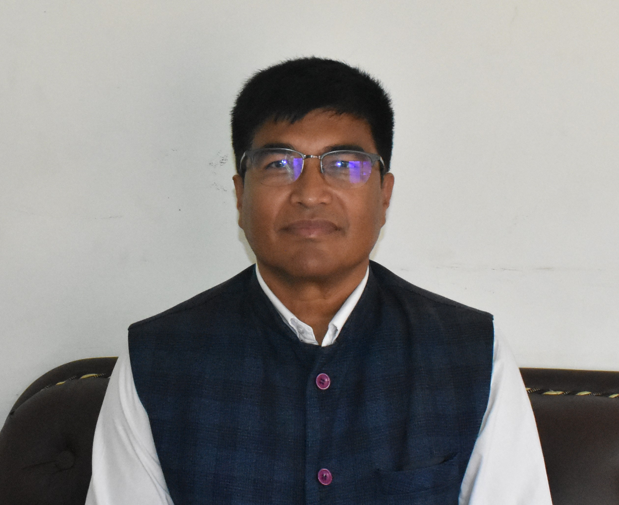 टोप बहादुर बानिया
