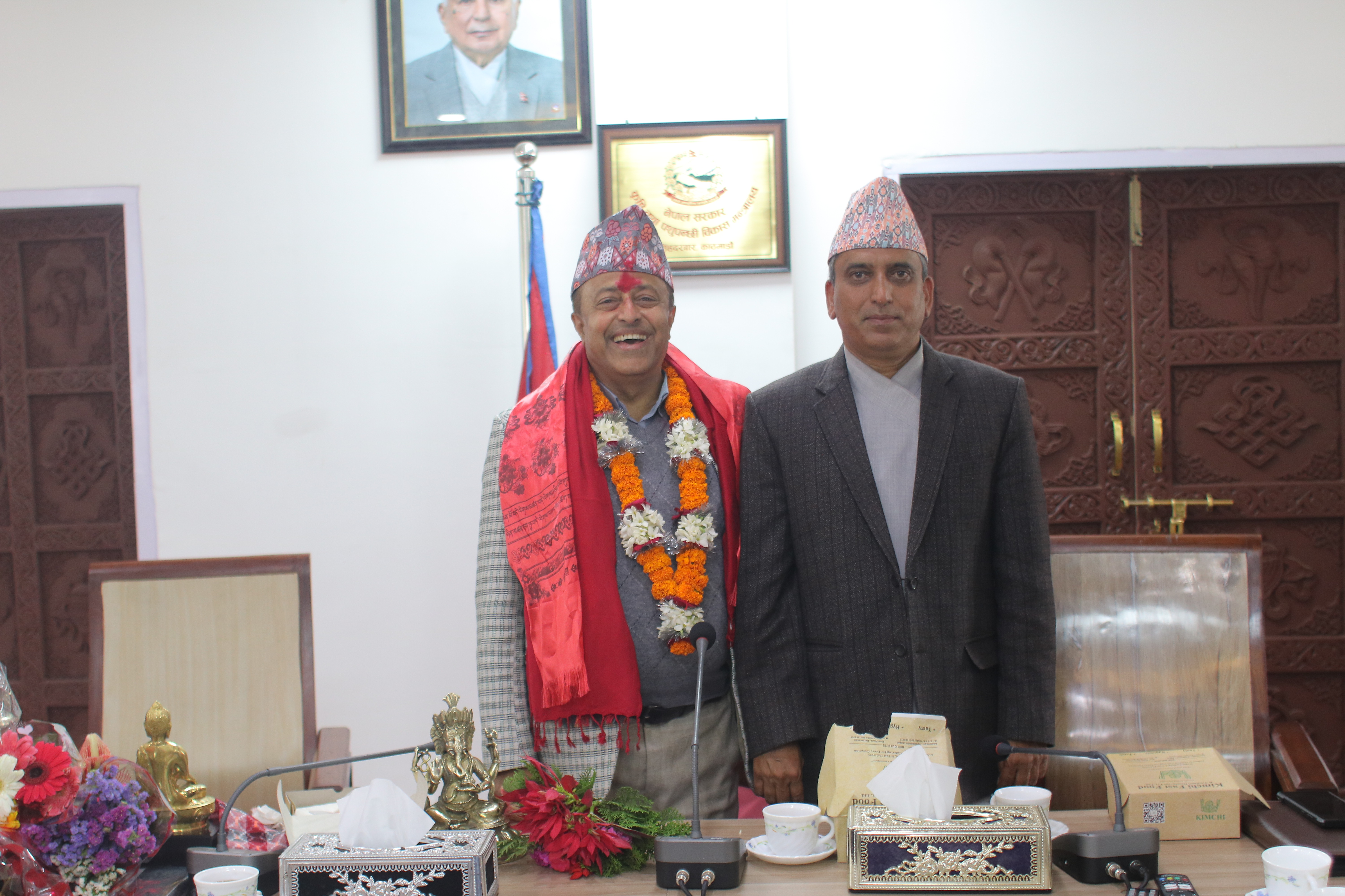 सचिव (पशुपन्छी विकास) डा दीपक कुमार ख़रालज्यूको बिदाई । १५ -१२-२०८२