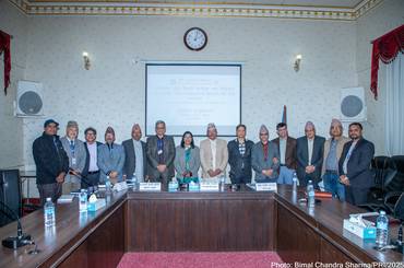 विदेशमा रहेका नेपाली नागरिक तथा निर्वाचन क्षेत्र बाहिर रहेका मतदातालाई मतदान गर्न दिने व्यवस्था सम्बन्धमा नीति अनुसन्धान प्रतिष्ठानले सम्पन्न गरेको अध्ययनको निष्कर्ष प्रस्तुति तथा छलफल - img