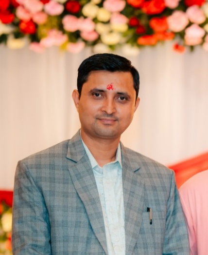 रमेश अधिकारी