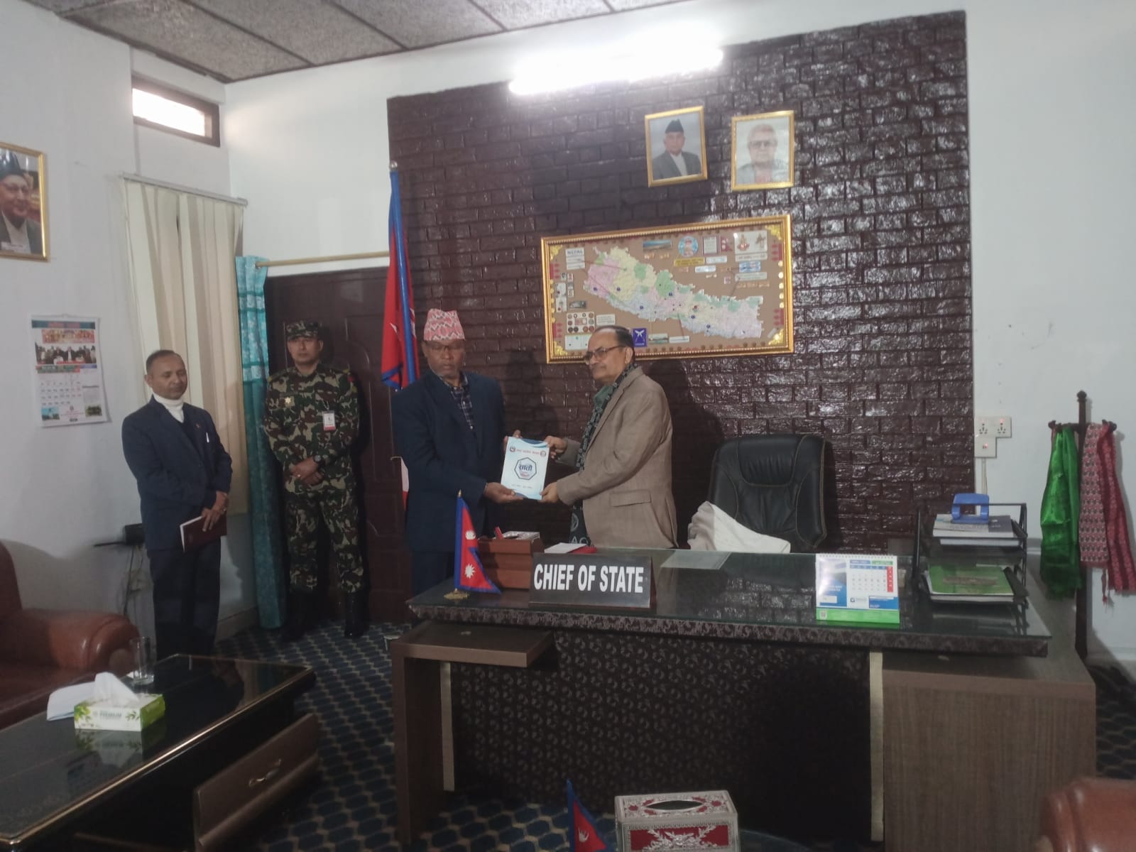 थारु आयोगको आ.व. २०८१/८२ को वार्षिक प्रतिवेदन पेश (२०८२/१०/१५ )