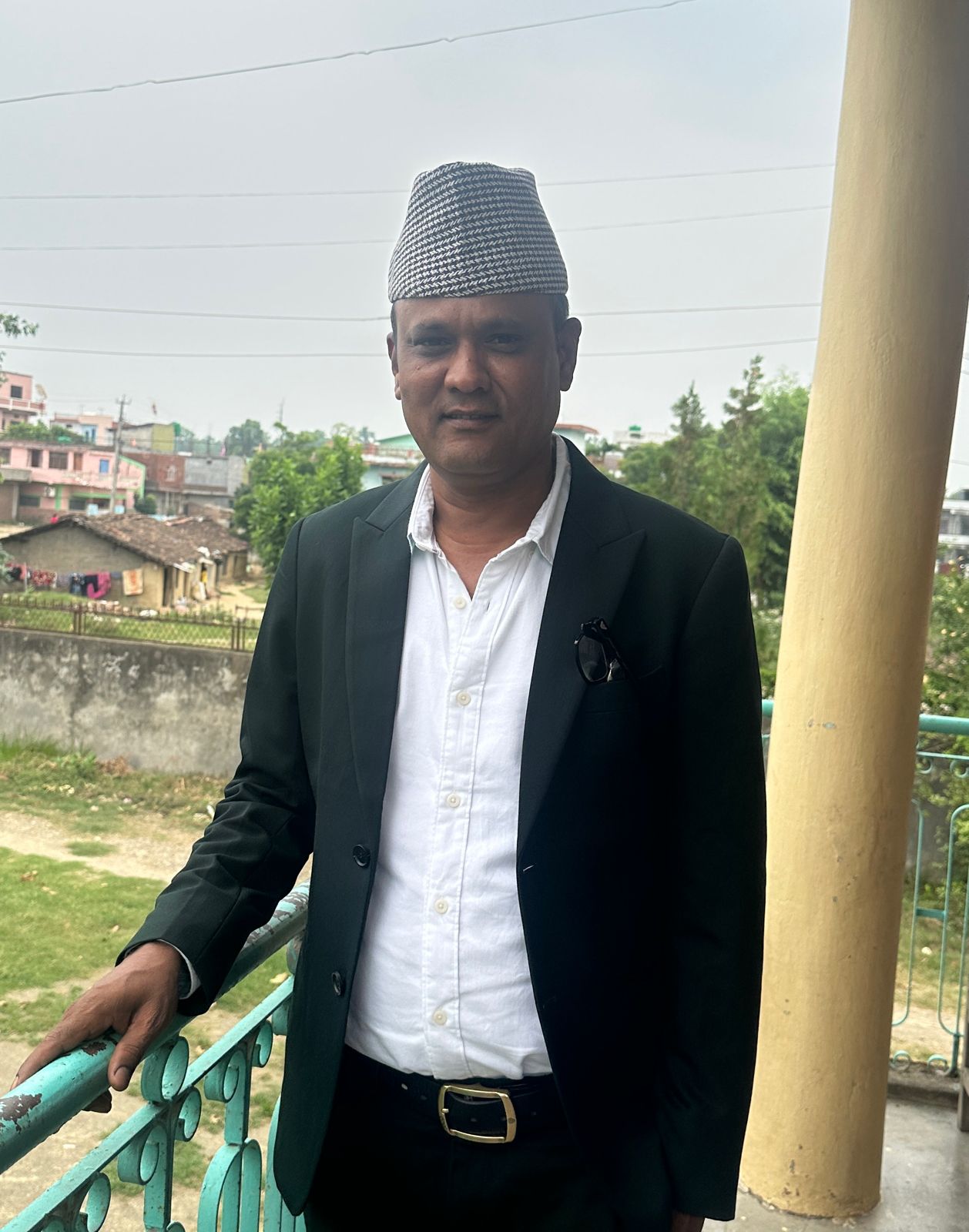 लोक बहादुर खड्का (रवि)
