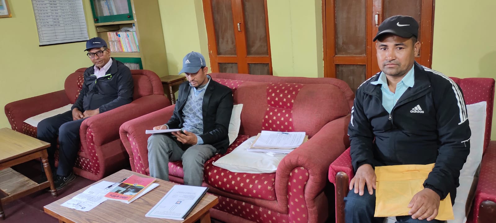 शिक्षक पेसागत विकास तालिमको विद्यालयमा आधारित परियोजना प्रस्तुतिकरण - आाधारभूत तह (१-५) डोटी जिल्ला ।  (मिति २०८२।११।०२)