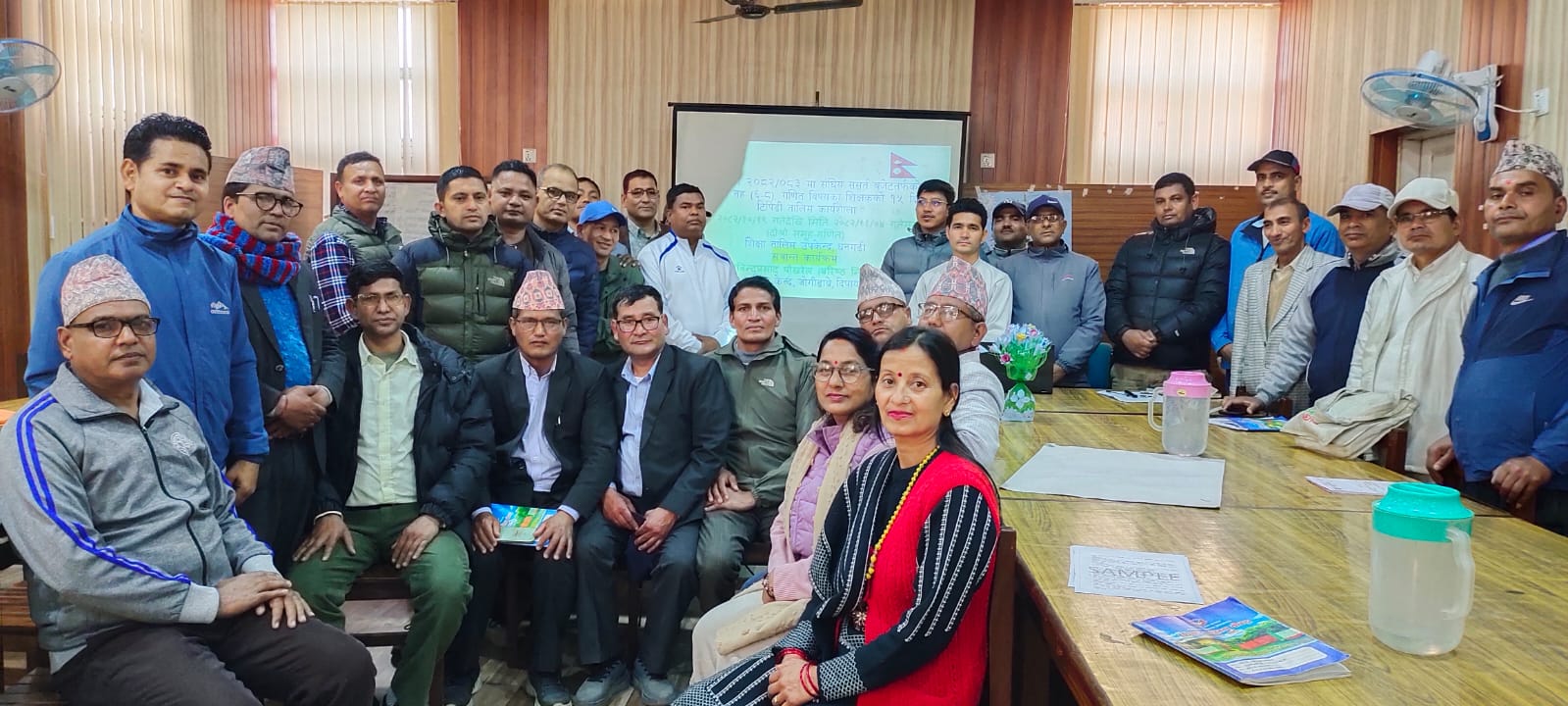 शिक्षक पेसागत विकास प्रारुप, २०८० अनुसार आधारभूत तह (६-८, गणित) को एक महिने प्रमाणीकरण तालिम कार्यशालाका सहभागीहरु (मिति २०८२।१०।१९ देखि मिति २०८२।११।०४ गतेसम्म)