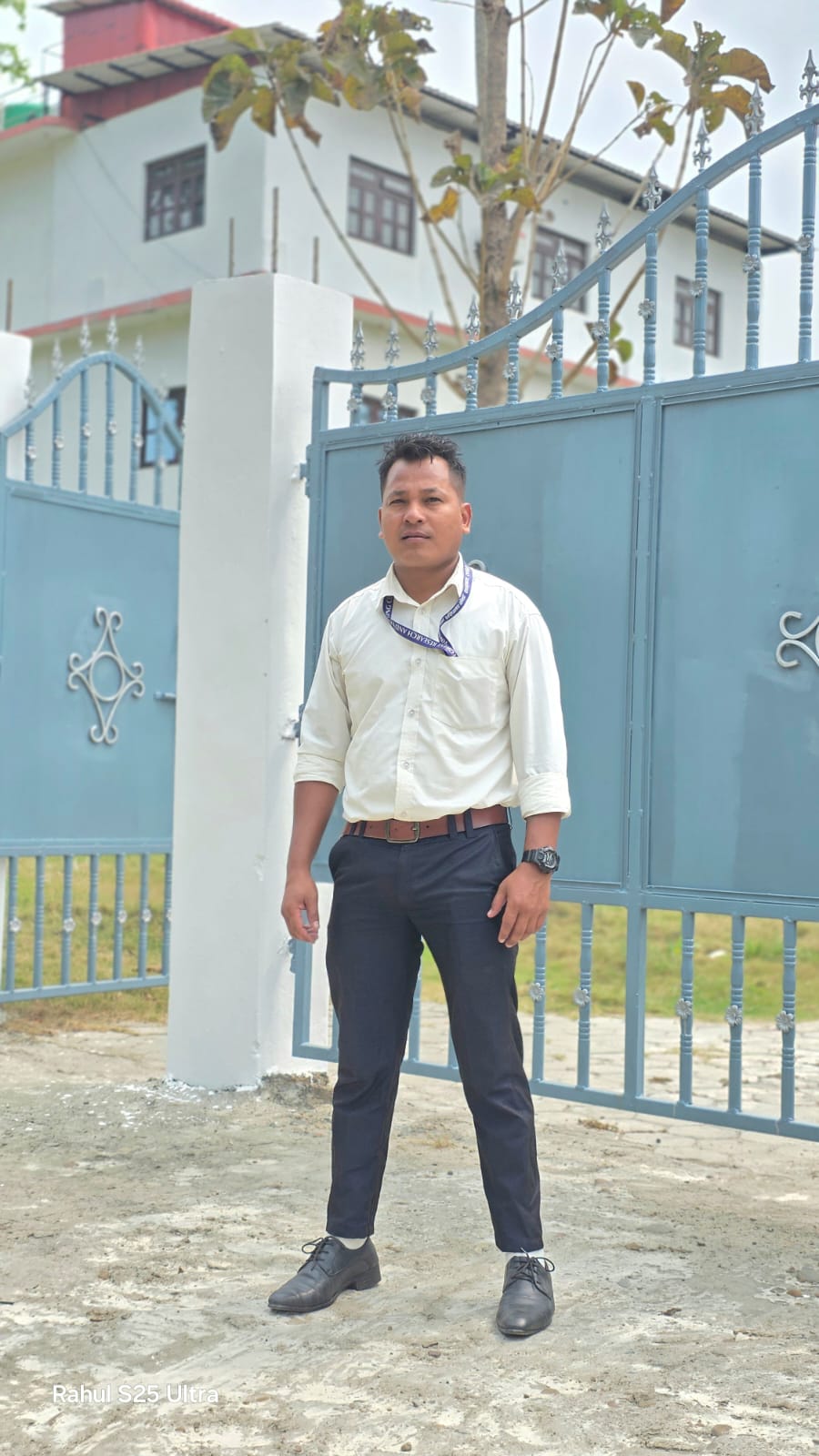 Sadabiris Tharu
