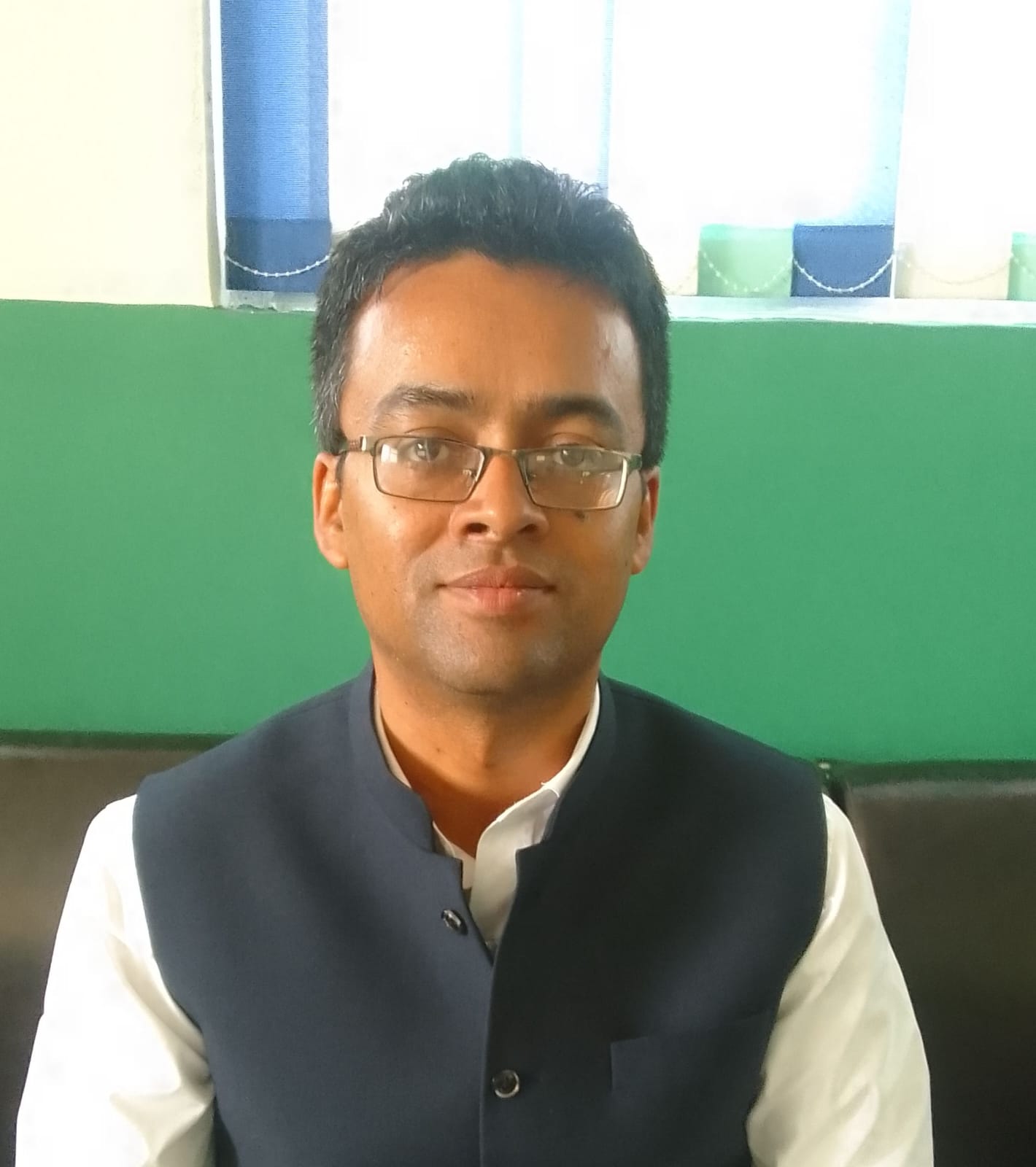 रविन्द्र निरौला