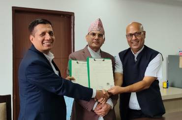 श्री लोक सेवा आयोग र राष्ट्रिय किताबखाना(निजामती) बीच सेवा अन्तरआबद्दता गर्ने सम्बन्धमा समझदारी पत्रमा हस्ताक्षर भएको छ। मिति: २०८३ असार ३१ गते बुधवार। - img