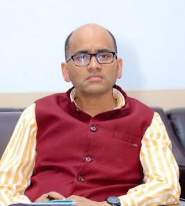 महेश आचार्य