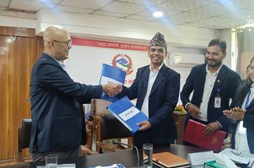 कर्णाली प्रदेश किताबखानालाई स्थानीय तह अन्य सेवा समेतको पोर्टलमा पहुँच हस्तान्तरणका झलकहरु मिति:२०८२/०७/१९ गते - img