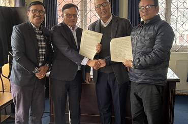 यस विभाग र स्थानीय विकास प्रशिक्षण प्रतिष्ठान विच सेवा अन्तरआबद्दता गर्ने सम्बन्धमा समझदारी पत्रमा हस्ताक्षर भएको छ। मिति: २०८२/०८/२१ गते - img