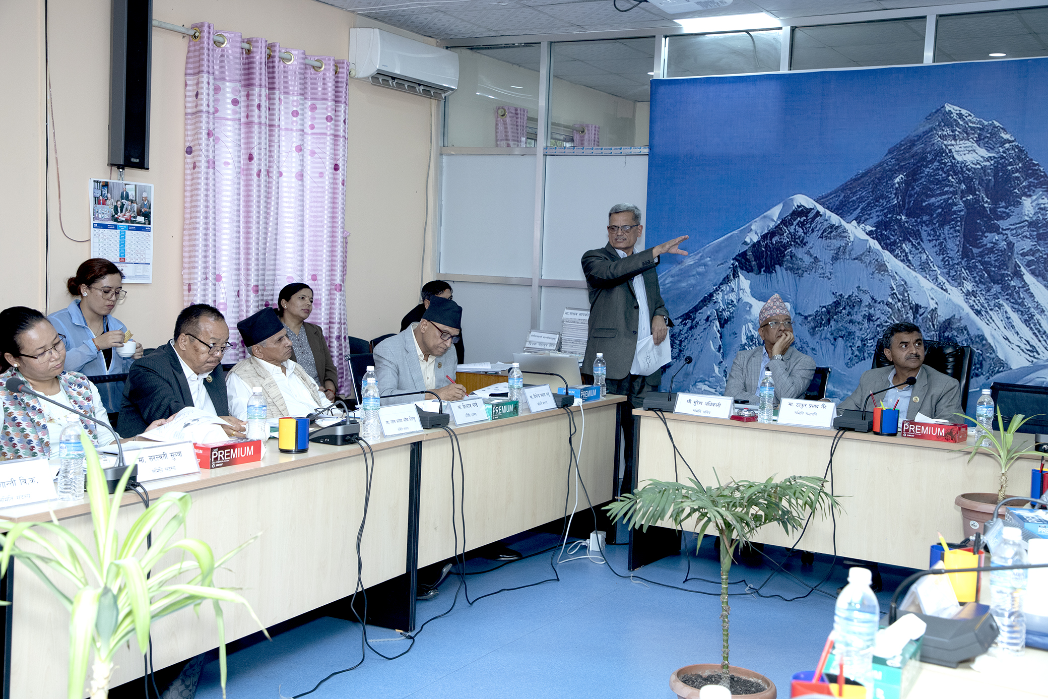 संघीय संसदको संयुक्त समिति – राज्यका निर्देशक सिद्धान्त, नीति र दायित्वको कार्यान्वयन अनुगमन तथा मूल्याङ्कन समिति – मा माननीय सदस्यज्यूहरूसँग नीति अनुसन्धान प्रतिष्ठानको अन्तर्क्रिया सम्पन्न