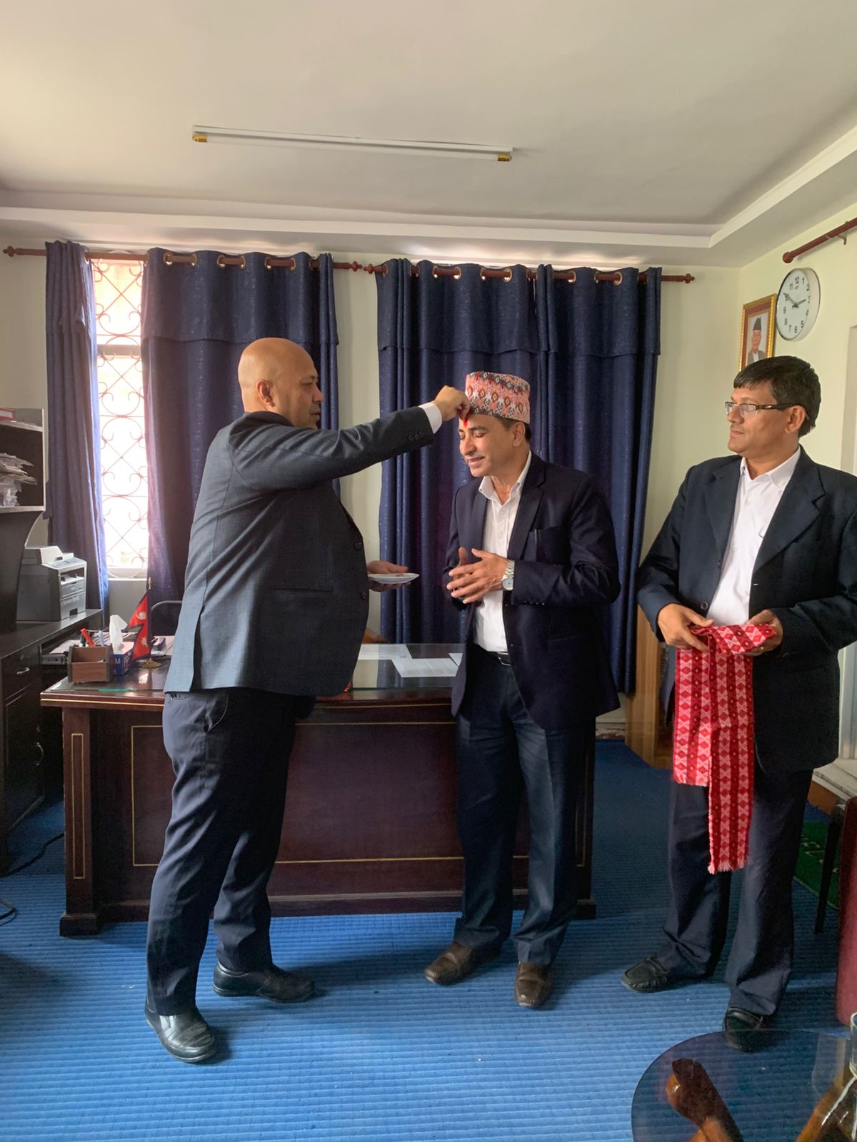 अनिवार्य अवकाश हुनुभएका राष्ट्रिय किताबखाना (शिक्षक) का श्रीमान उपमहानिर्देशक श्री दिनेश घिमिरे ज्यूको बिदाइका झलकहरु । मिति: २०८३/०१/०९ गते बुधवार