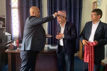 अनिवार्य अवकाश हुनुभएका राष्ट्रिय किताबखाना (शिक्षक) का श्रीमान उपमहानिर्देशक श्री दिनेश घिमिरे ज्यूको बिदाइका झलकहरु । मिति: २०८३/०१/०९ गते बुधवार - img