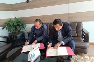 यस विभाग र नेपाल प्रशासनिक प्रशिक्षण प्रतिष्ठान  विच सेवा अन्तरआबद्दता गर्ने सम्बन्धमा समझदारी पत्रमा हस्ताक्षर भएको छ। मिति: २०८२/०८/११ गते - img