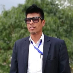 नविन श्रेष्ठ