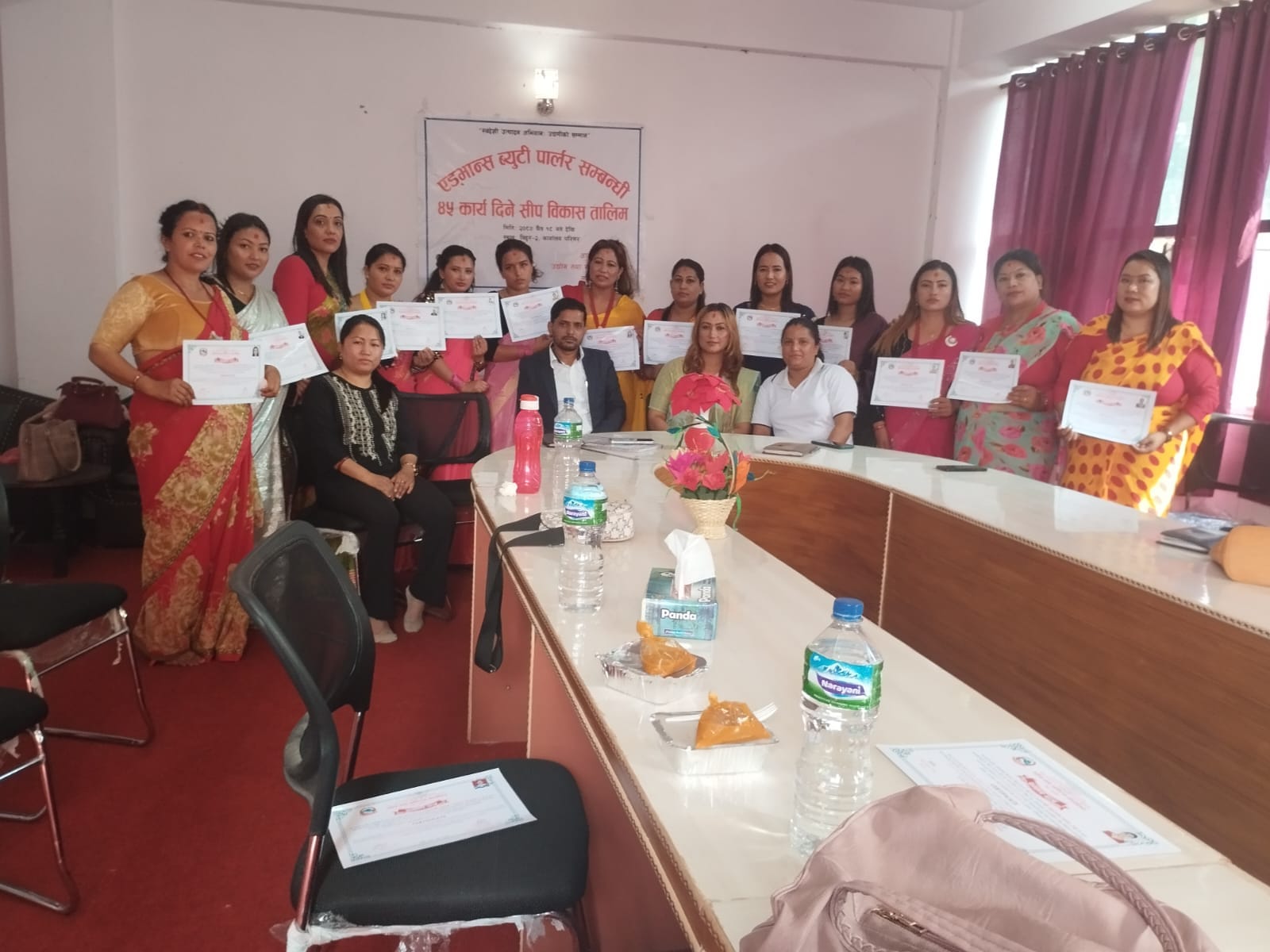 मिति २०८१/२/१७  गतेका दिन यस कार्यालयको सीप विकास भवनमा संचालित २ महिने एडभान्स ब्यूटी पार्लर तालिम समापनको झलकहरु