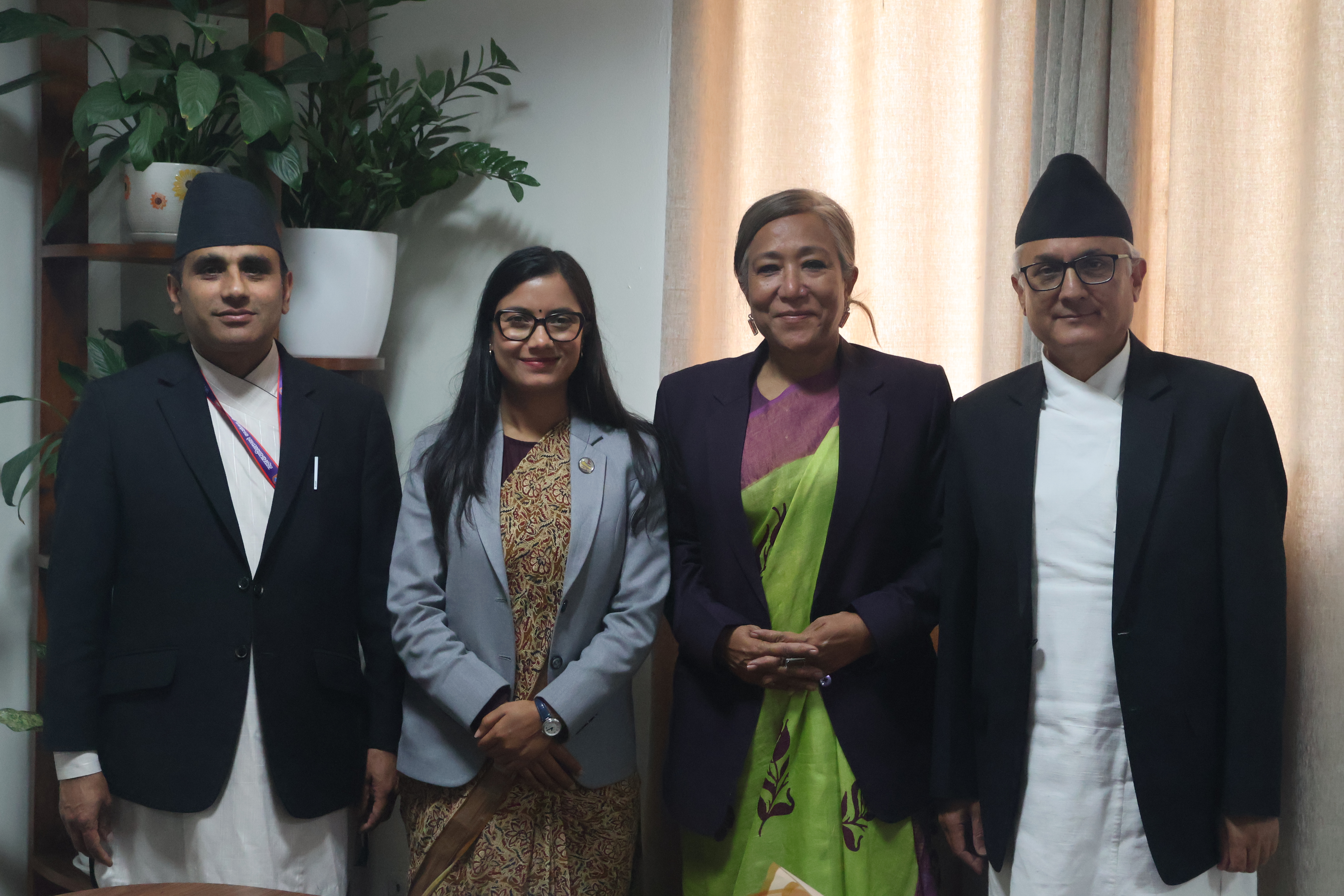 न्याय सेवा आयोगका पदाधिकारीहरू