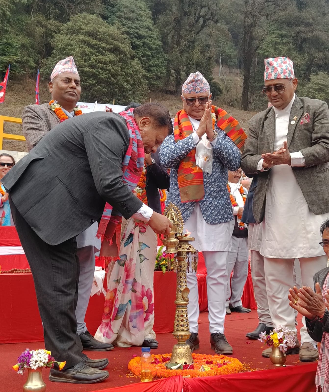 मा. उपप्रधानमन्त्री प्रकाशमान सिंहज्यूबाट दीप प्रज्वलन गरी कोशी प्रदेश पर्यटन वर्ष, २०८२ को शुभारम्भ