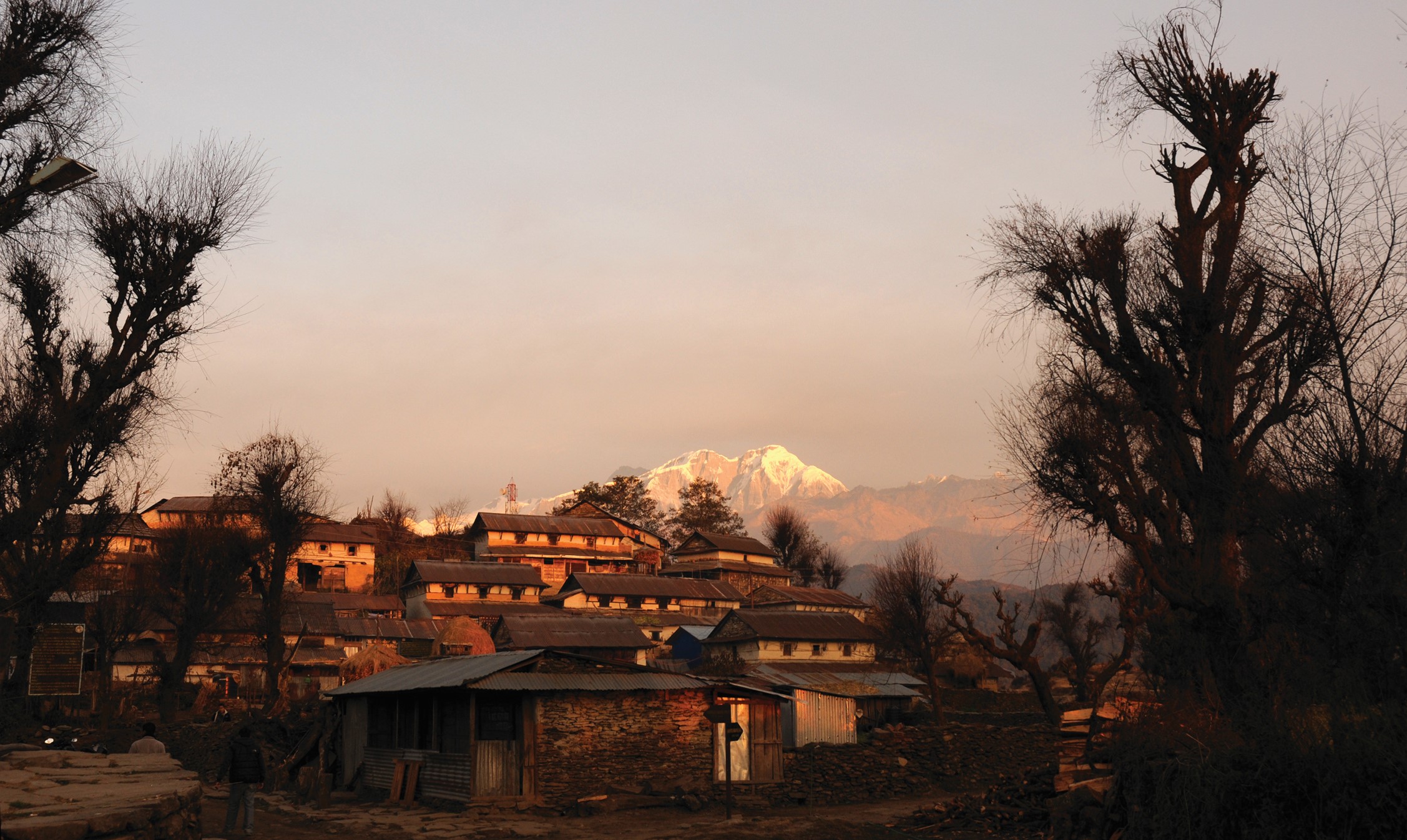 घलेगाँउ, लम्जुङ्ग
