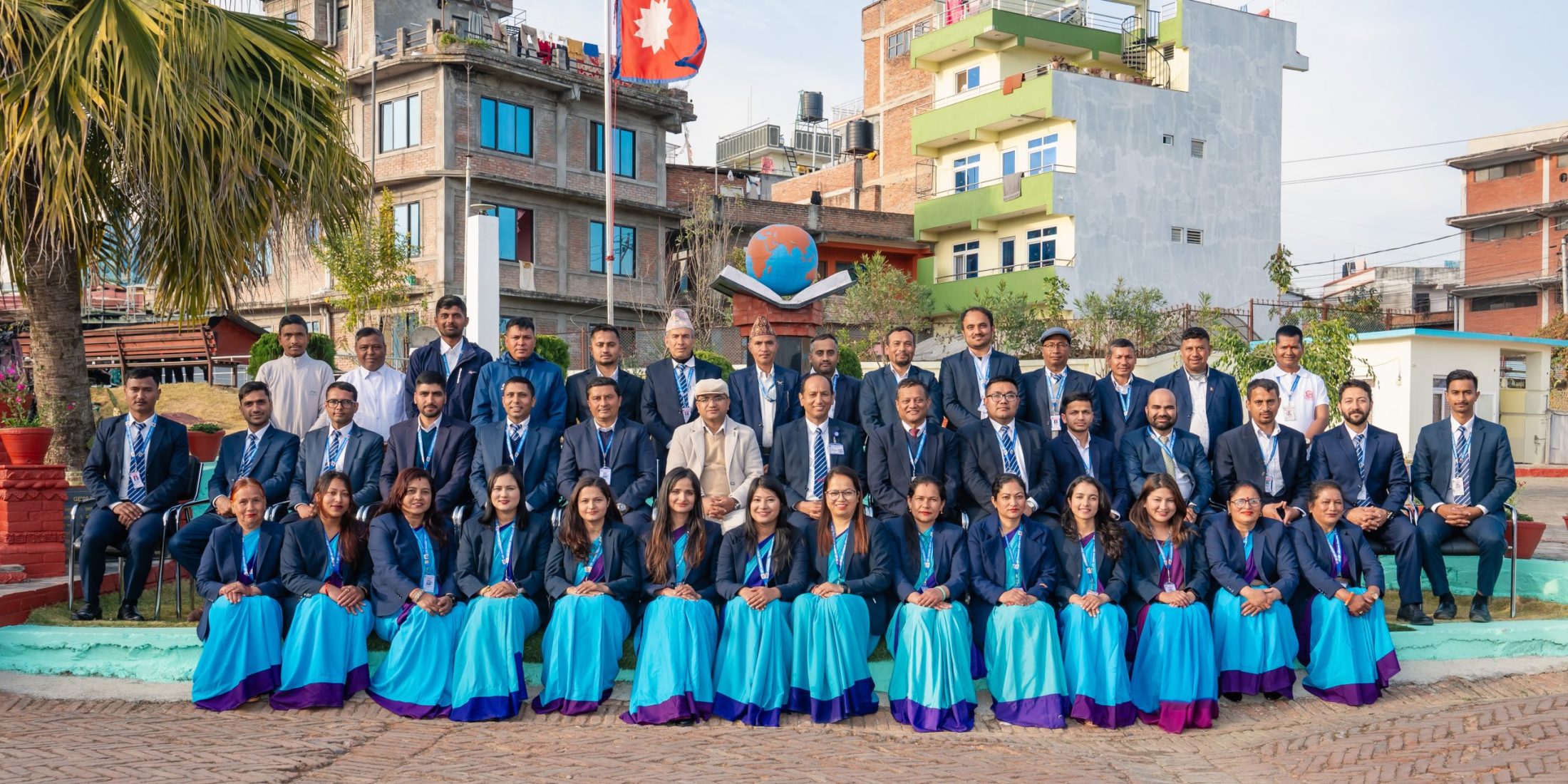 भुमि व्यवस्थापन प्रशिक्षण केन्द्रको स्टाफ परिवार