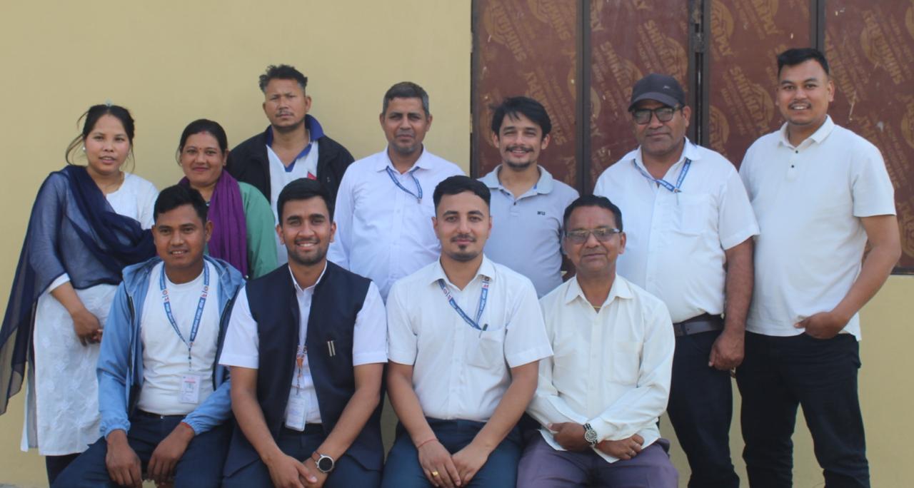 कार्यरत कर्मचारी