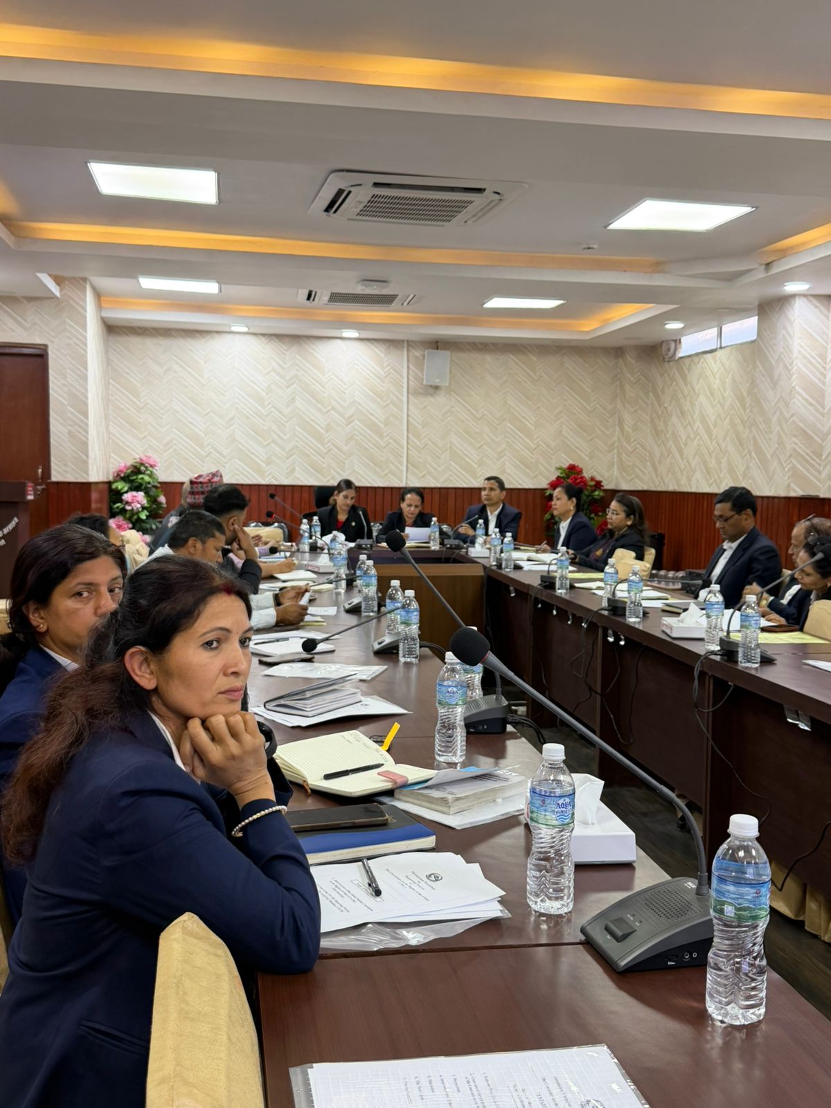 आज मिति २०८३/०१/२३  गते महिला, बालबालिका तथा ज्येष्ठ नागरिक मन्त्रालयमा माननीय मन्त्री श्री सिता वादीज्यूको उपस्थितिमा बाल अधिकारसम्बन्धी संयुक्त राष्ट्रसंघीय महासन्धि (CRC) को प्रतिवेदन प्रक्रियाबारे अभिमुखीकरण कार्यक्रम सम्पन्न भएको छ।