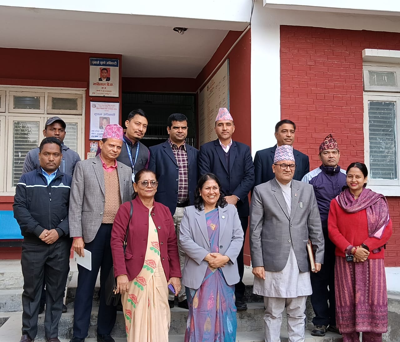 मा. शिक्षा मन्त्रिज्यू, मा. राष्ट्रिय योजना आयोगका सदस्यज्यू तथा श्रीमान् सचिवज्यूबाट भएको कार्यालयको निरीक्षण र छलफल  पश्चात ।